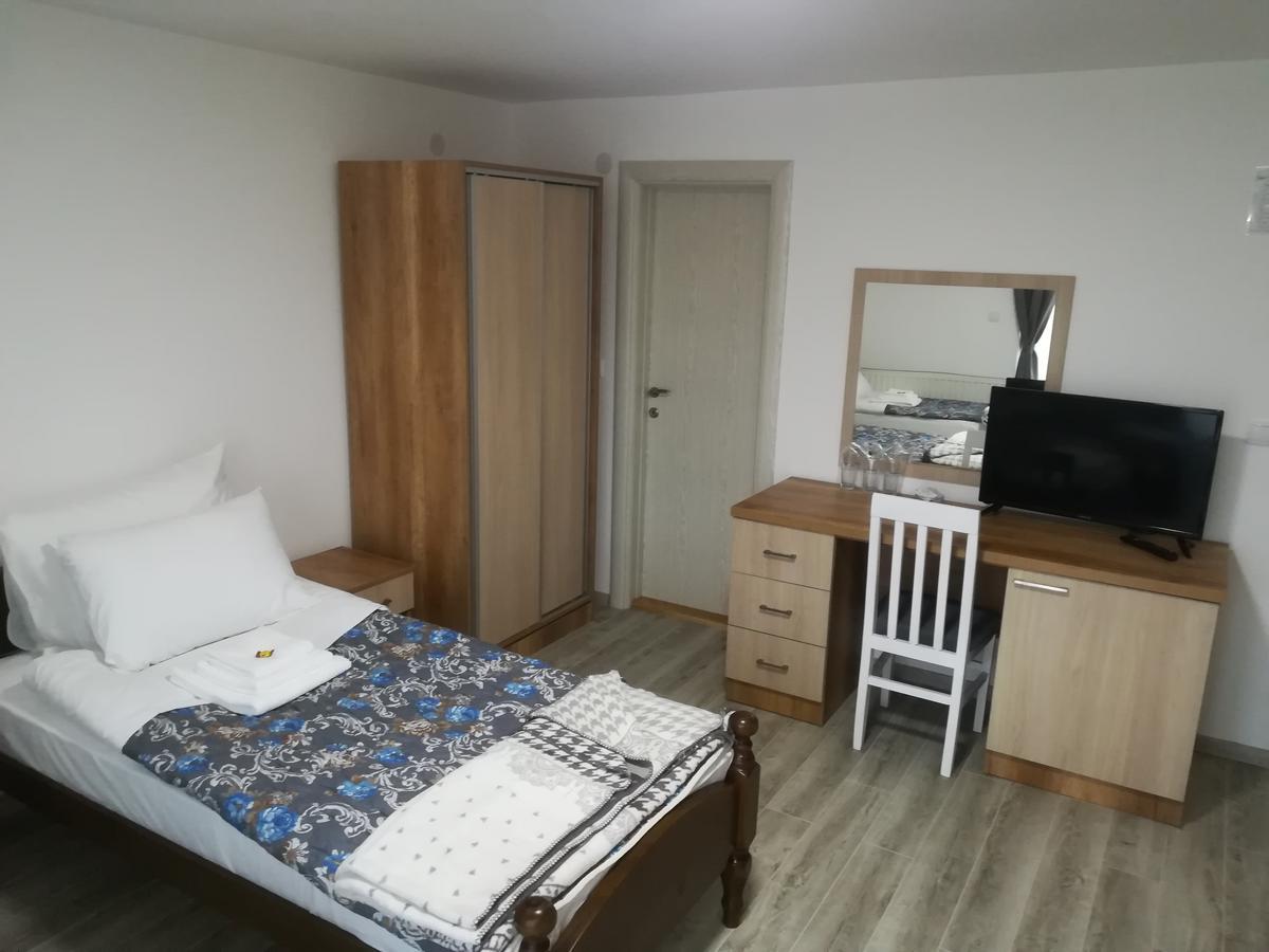 Karavan 123 Raška Exterior foto